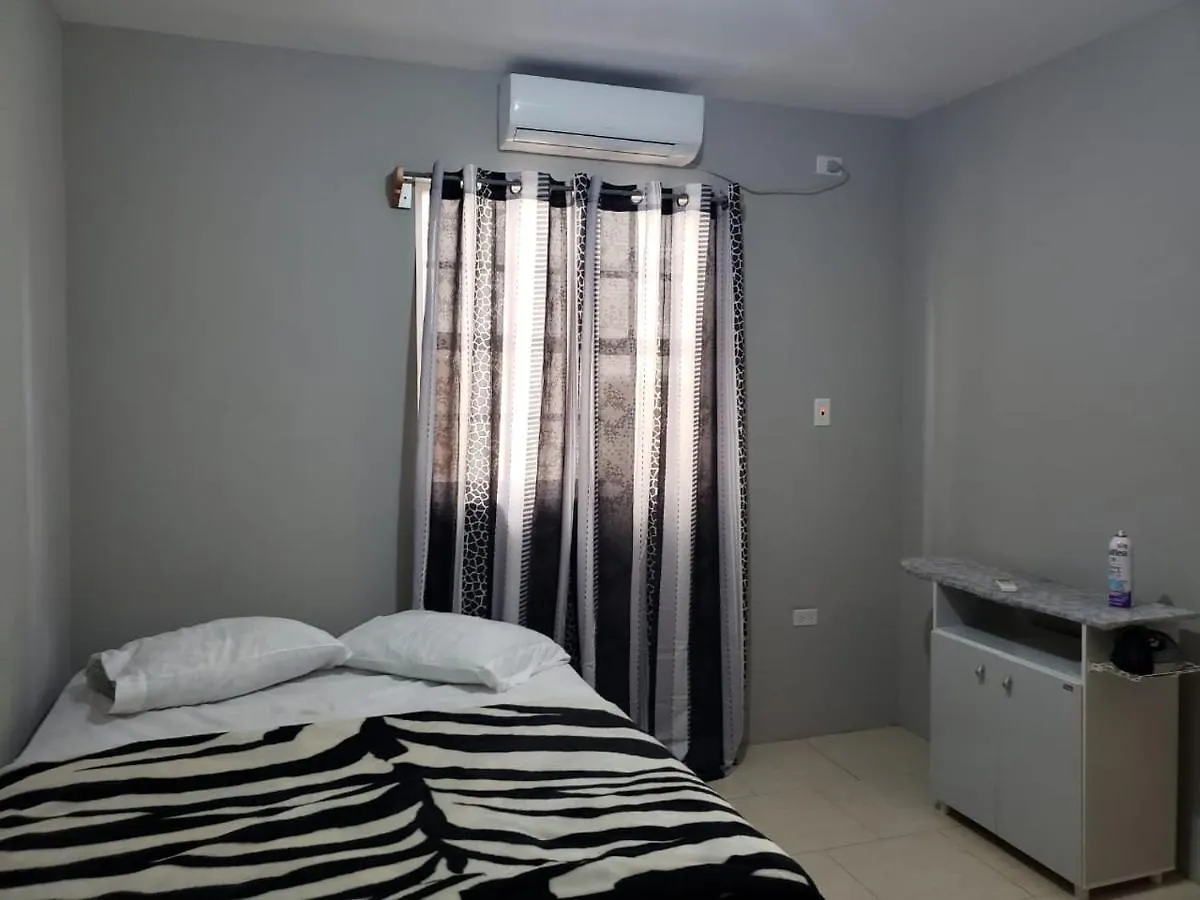 Apartment Wilson'S Residence Carnbee Village
